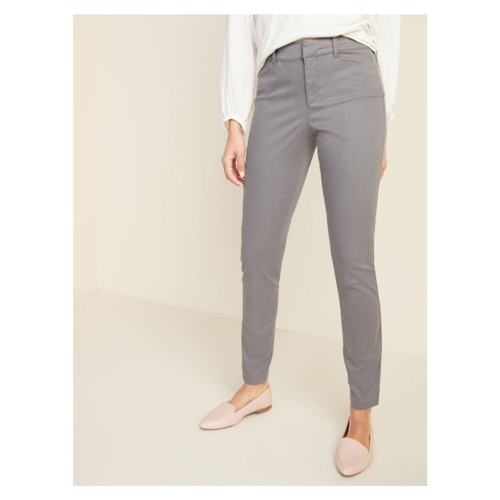 SOLD - Old Navy Mid-Rise Pixie Pants - Gray